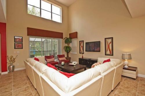 Villa Paradise Palms- 5 Bedroom Pool Home-3102pp