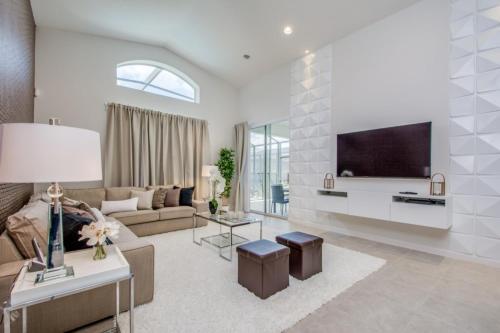 Villa 4-bedroom House W/ Private Pool - Lovely Location