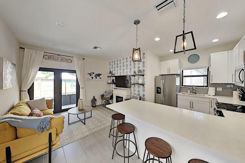 Pineapple Cove - Designer All-suite With Heated Pool Home