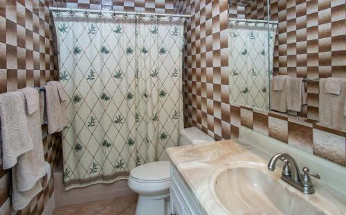 Serenity Found 3bed/2bath Duplex With Dockage & Cabana Club