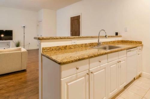 Apartamento New 2 Beds - Large Modern Downtown Miami Apt - Free Parking