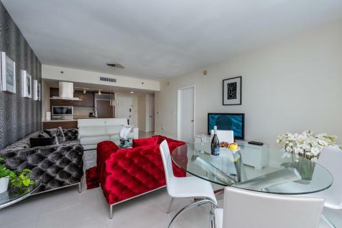 Lhg Icon Miami Apartments