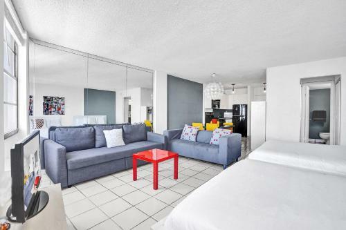 Wow Condo, Middle Of South Beach, Block From Ocean