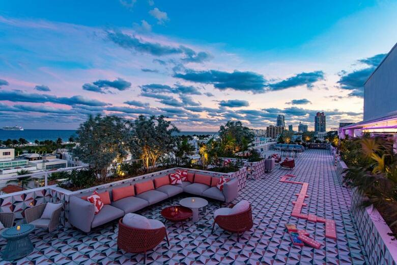 Hotel Moxy Miami South Beach