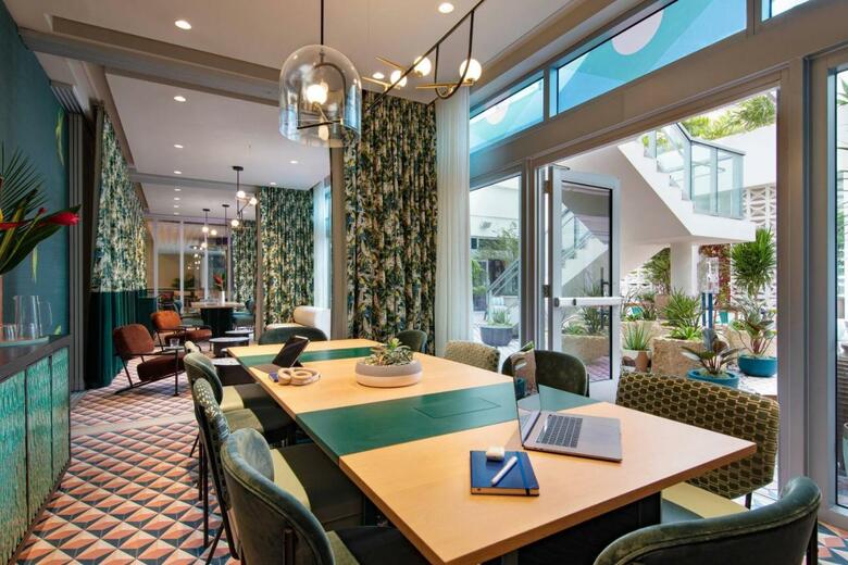 Hotel Moxy Miami South Beach
