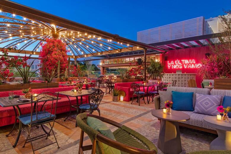 Hotel Moxy Miami South Beach