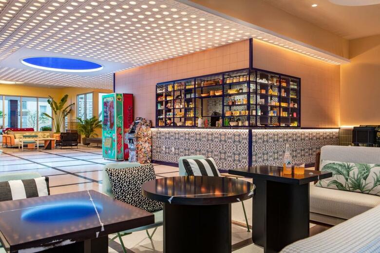 Hotel Moxy Miami South Beach