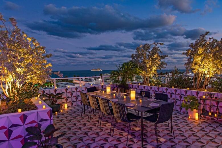 Hotel Moxy Miami South Beach