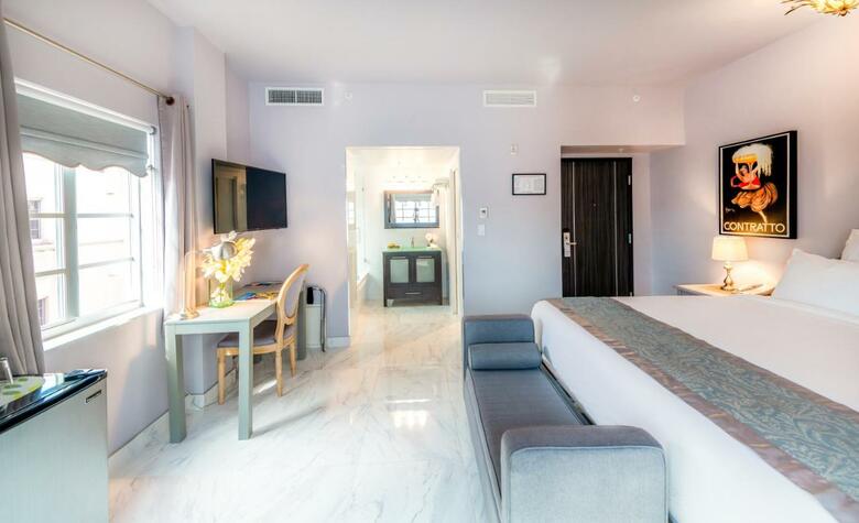 Hotel Secret Garden Miami Beach