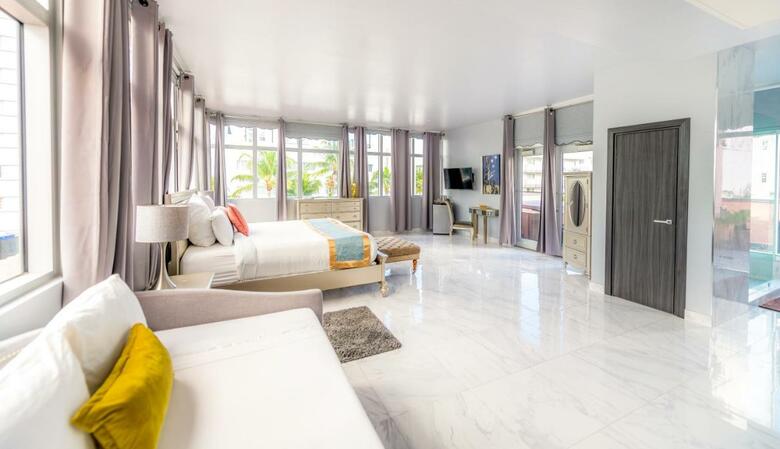 Hotel Secret Garden Miami Beach
