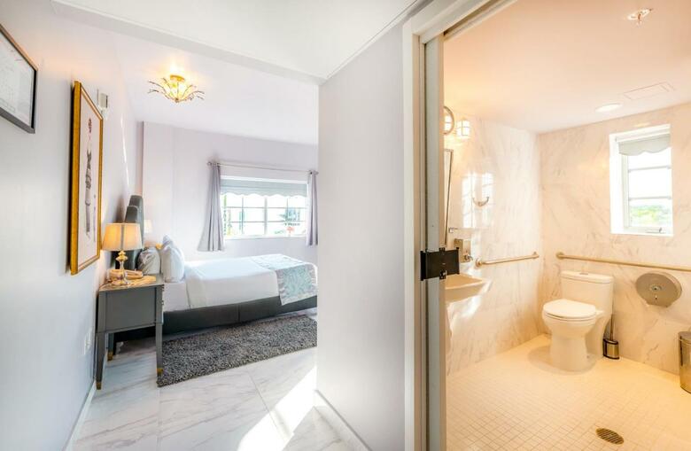 Hotel Secret Garden Miami Beach