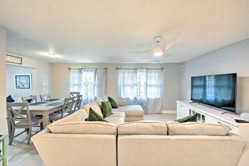 Naples Home With Pool About 1 Mi To Bluebill Beach!