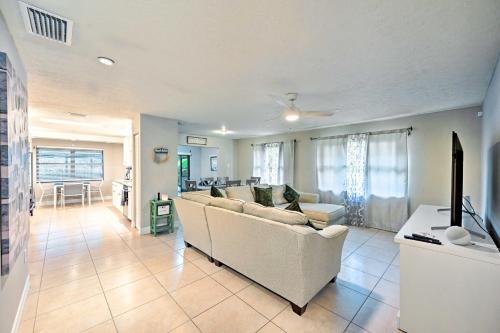 Naples Home With Pool About 1 Mi To Bluebill Beach!