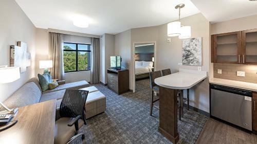 Staybridge Suites - Naples - Marco Island, An Ihg Hotel
