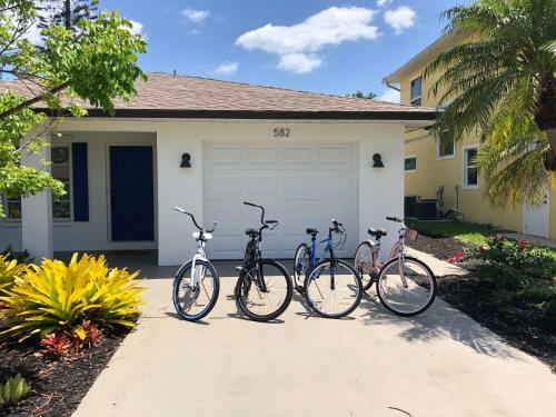 Naples Beach Bungalow