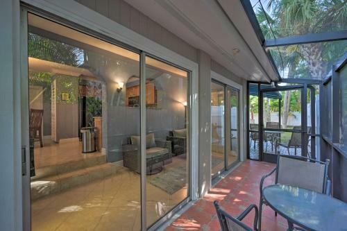 Quiet Naples Cottage With Patio Less Than 1 Mi To Beach