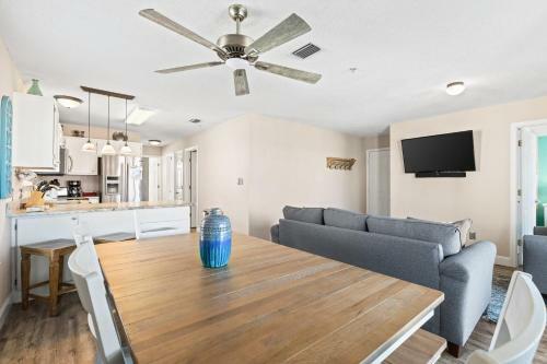 Sunset Harbour Villas 4-423