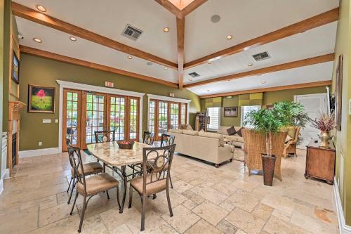 Luxury Golf Villa In Beautiful Lely Resort!