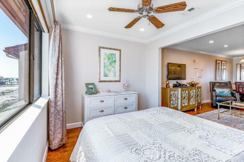 Sunset Harbour Palms 1