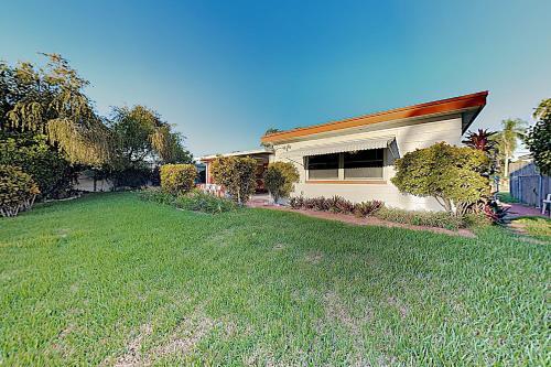 New Listing! Canal-front Escape With Private Yard Home