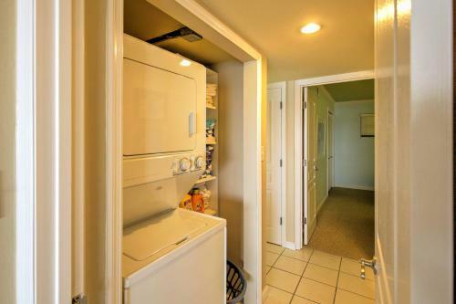 Apartamento New Smyrna Beach Condo With Beach View And Pool Access!