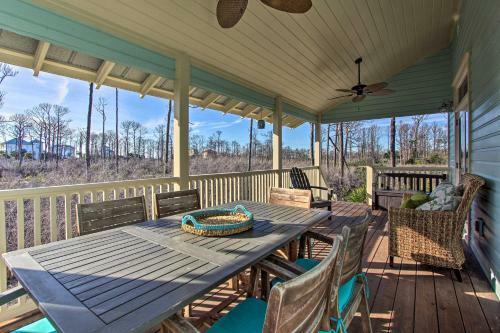 Quaint Family Retreat With Bbq, Steps To Beach!