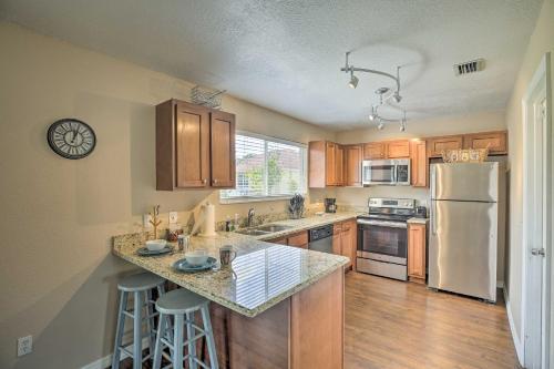 North Port Gem Near Beaches, Golf, And Shops!