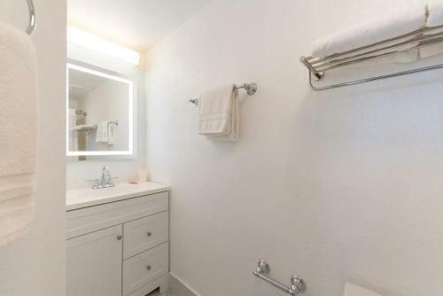 Enclave Apartments At International Drive