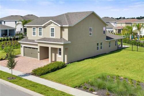 8 Bedroom Vacation Home With Pool (1804)