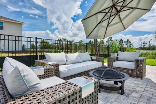 Radiant Home With Private Pool Near Disney - 7676f