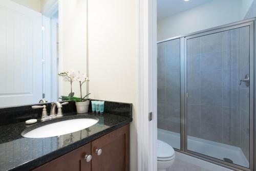 8 Bedroom Vacation Home With Pool (1851)