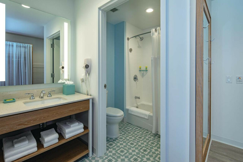 Hotel Universal's Endless Summer Resort - Dockside Inn And Suites