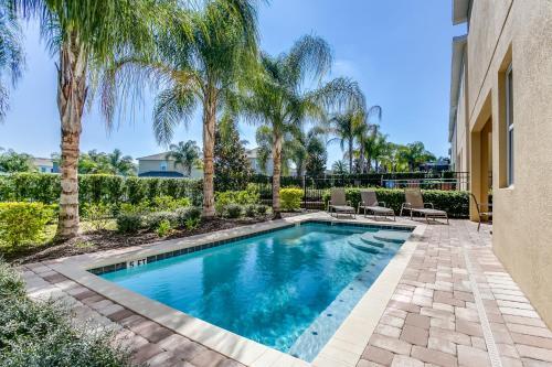 8 Bedroom Vacation Home With Pool (1760)
