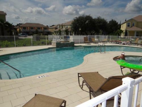 Modern 3 Bedroom 3 Bath Town Home Near Disney