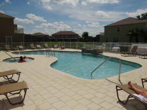 Modern 3 Bedroom 3 Bath Town Home Near Disney