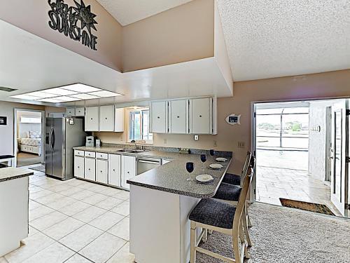Waterfront Home With Stunning Views, Pool, Boat Dock Home