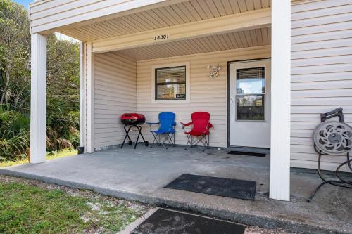 Deluna Court Getaway
