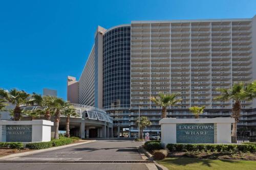 Laketown Wharf 116 (1/2)