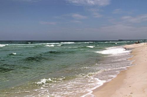 Apartamento Remodeled Pcb Studio Apt With Balcony And Pool Access!