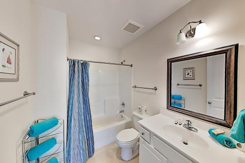 Apartamento Stunning All-suite Getaway With Pool, Private Beach Condo