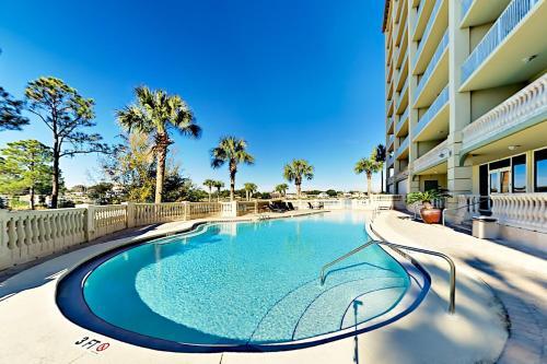 Apartamento Stunning All-suite Getaway With Pool, Private Beach Condo