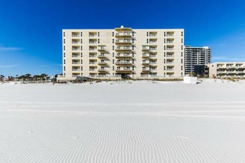 Newly Renovate Beachfront Beauty By Gulf Life