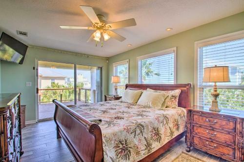 Expansive Retreat With Pool 2 Blocks To Beach!