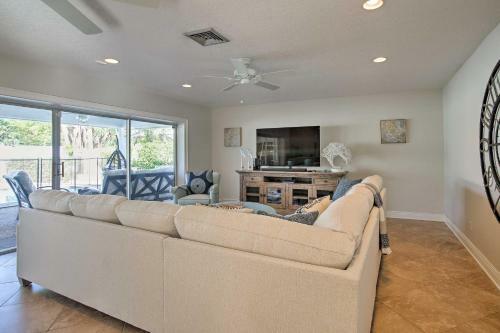 Riviera Beach Home With Private Pool-1 Min To Coast!