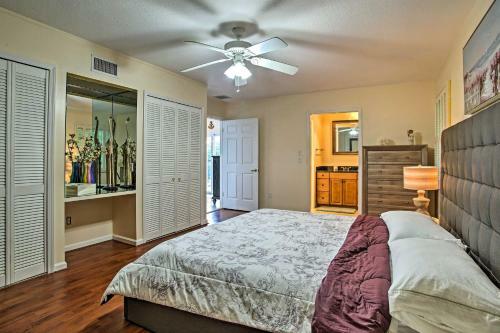 Riviera Beach Home With Pool - Walk To Beach!