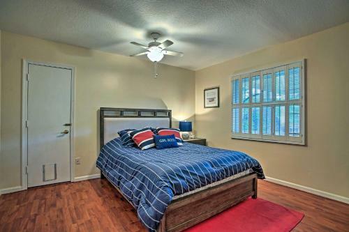 Riviera Beach Home With Pool - Walk To Beach!