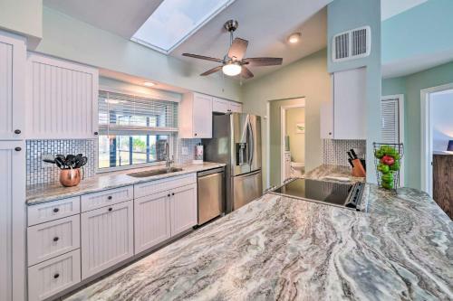 Family Fun - Port Charlotte Beach Bungalow!