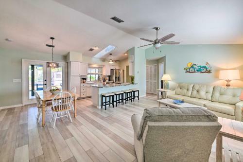 Family Fun - Port Charlotte Beach Bungalow!