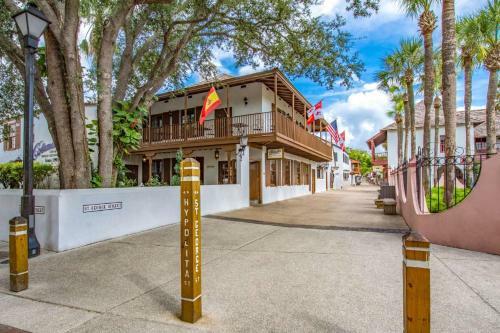 St. George Street Apartment