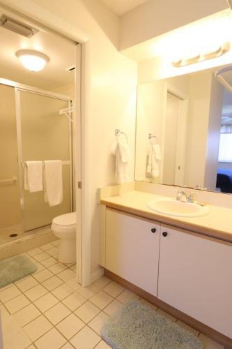 Ocean Village Club E34